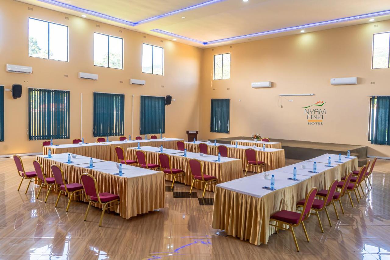 Nyamfinzi Hotel Chipata Buitenkant foto