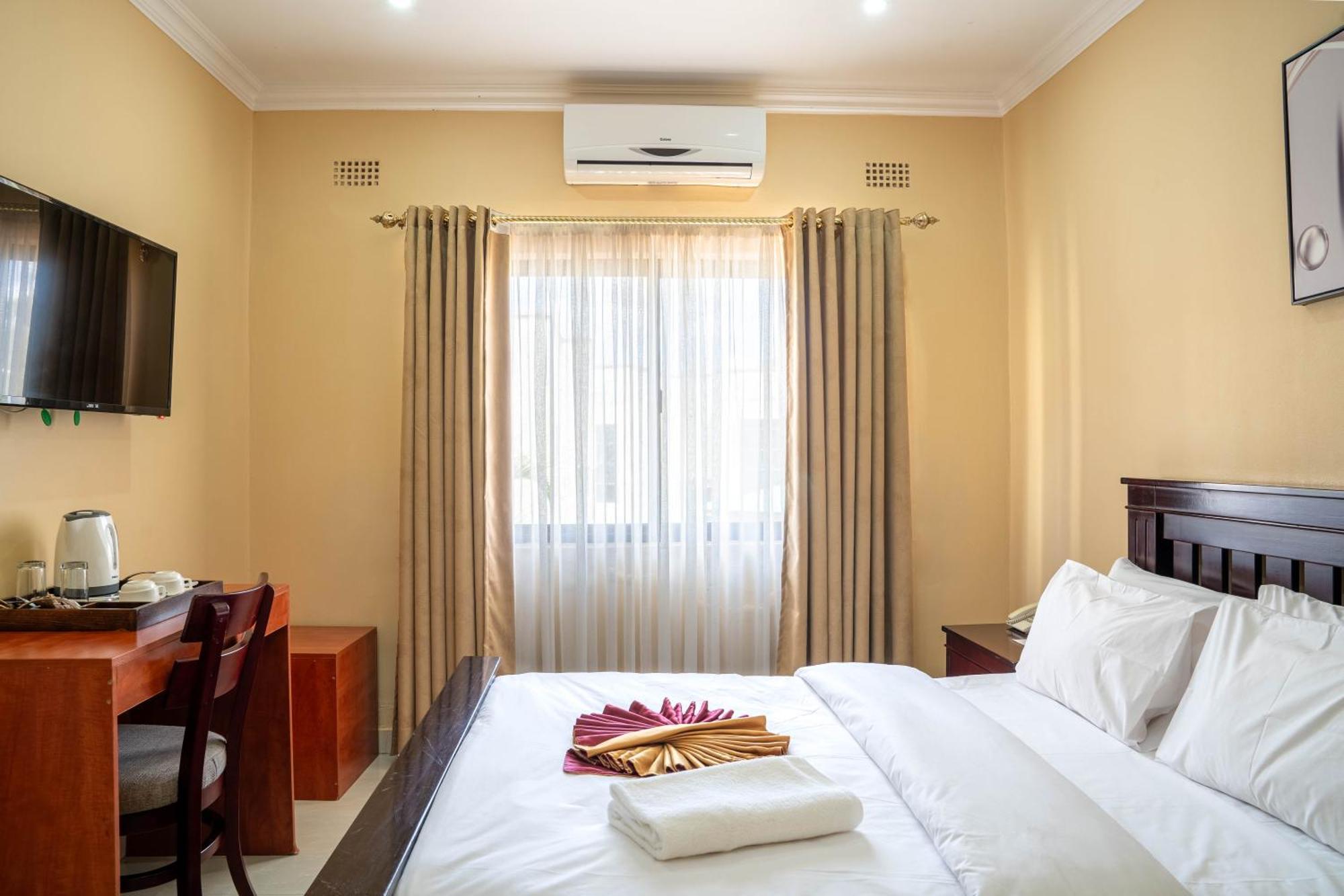 Nyamfinzi Hotel Chipata Buitenkant foto